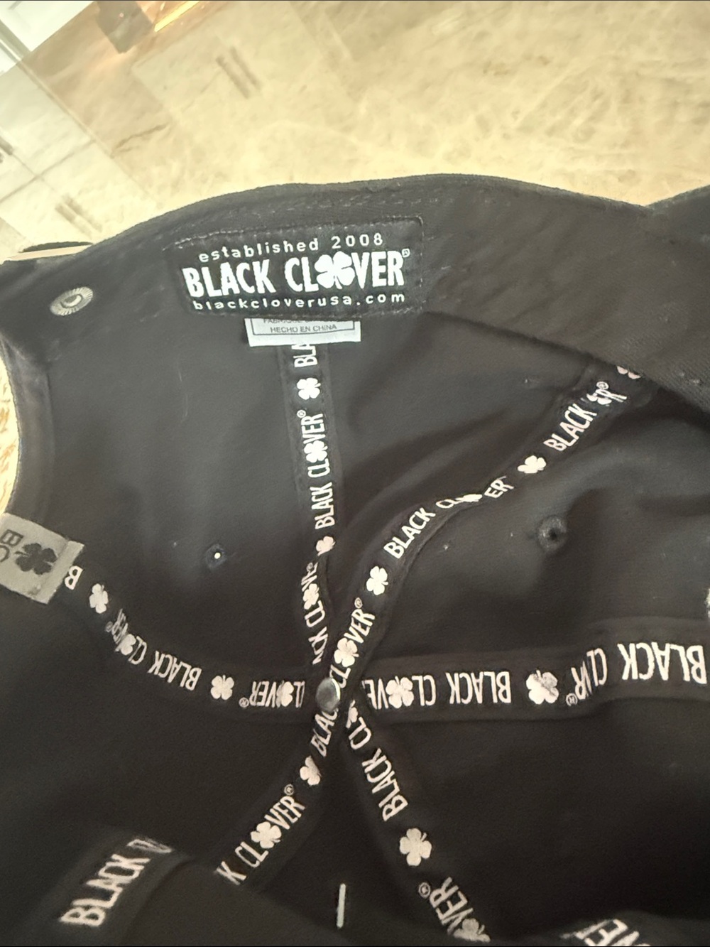 Black Clover NWT Live Lucky Men's Black Gray Baseball Cap with Embroidered Logo - Picture 6 of 6